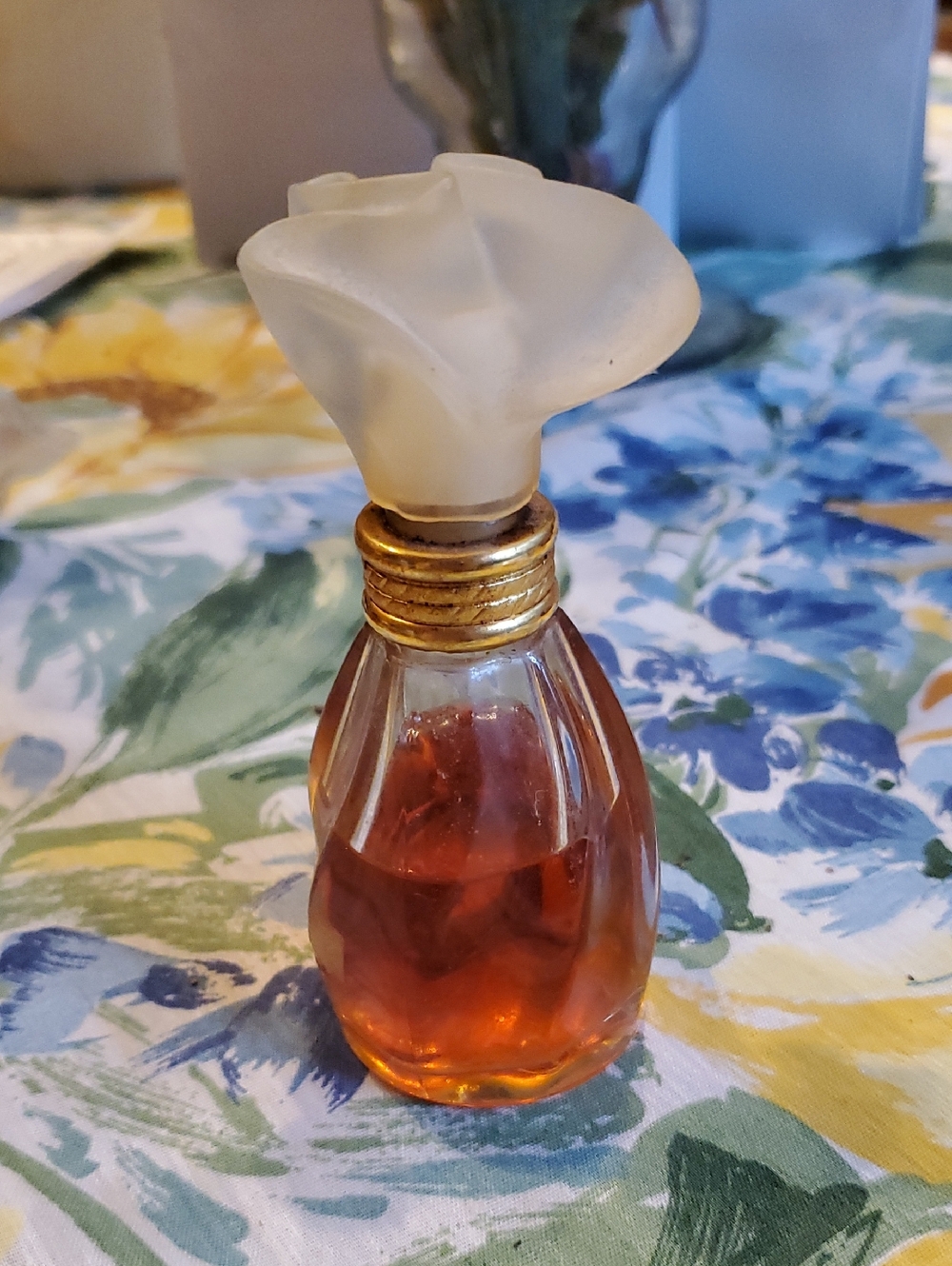 Nicole Miller Petite Floral Top Perfume Bottle in Amber and Frosted White